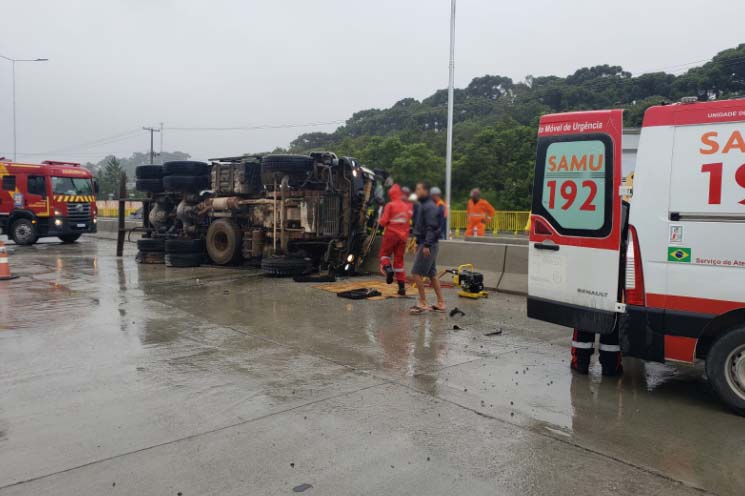 acidente caminhão rodovia minérios