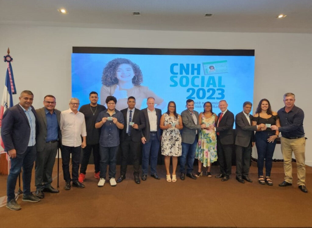 CNH Social ES