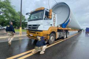 Fiscalização PRF transporte de cargas indivisíveis