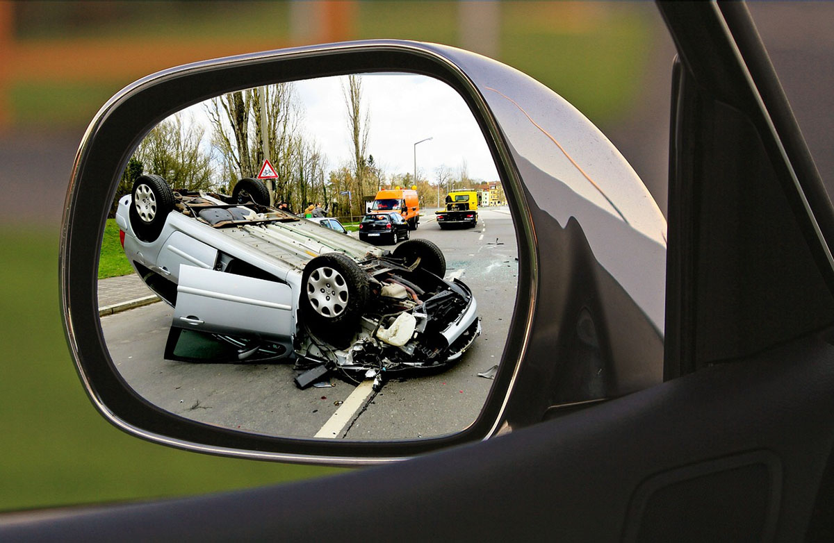 As 5 atitudes que mais provocam acidentes de trânsito no Brasil 