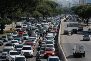 Trânsito intenso em São Paulo no segundo dia de greve do Metr