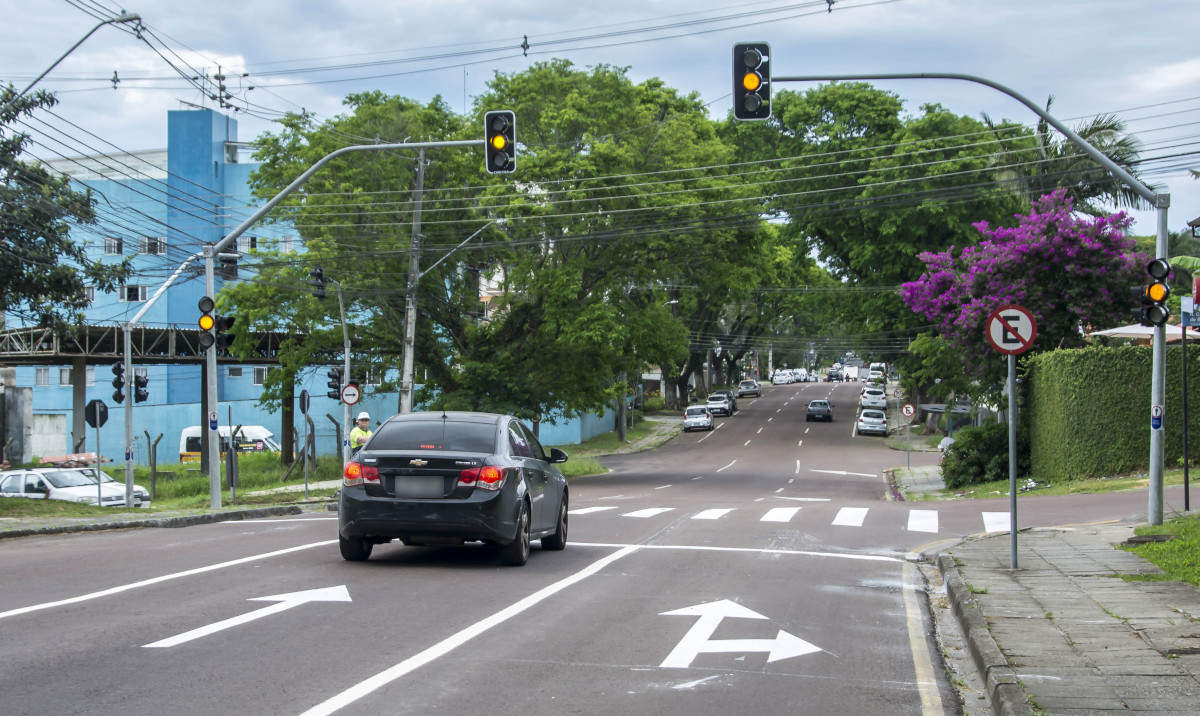 Trânsito de Curitiba evolui com semáforos inteligentes e bikes compartilhadas