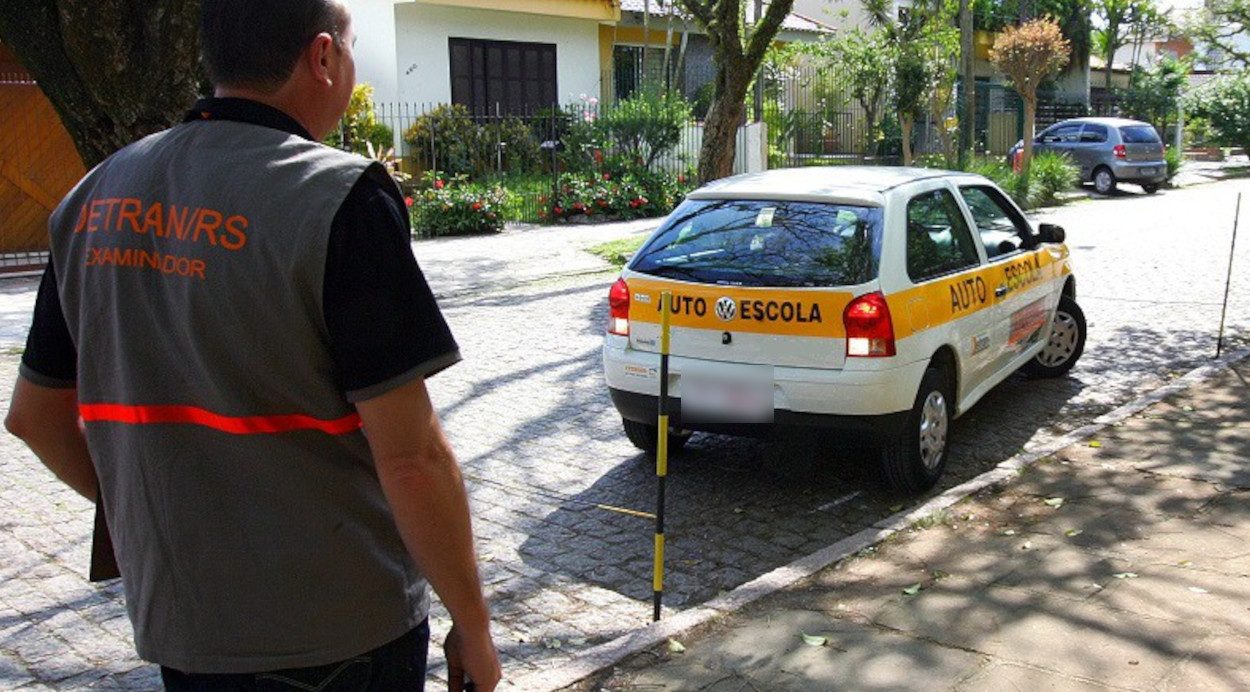 Atenção! Veja o que o examinador não pode fazer no teste do Detran