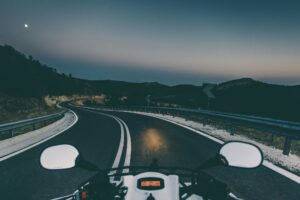 tecnologias para aumentar a segurança de motociclistas