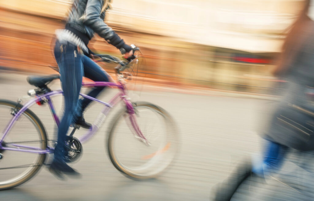 Lei que pega e que não pega: multas pedestres e ciclistas