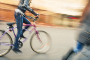 Lei que pega e que não pega: multas pedestres e ciclistas