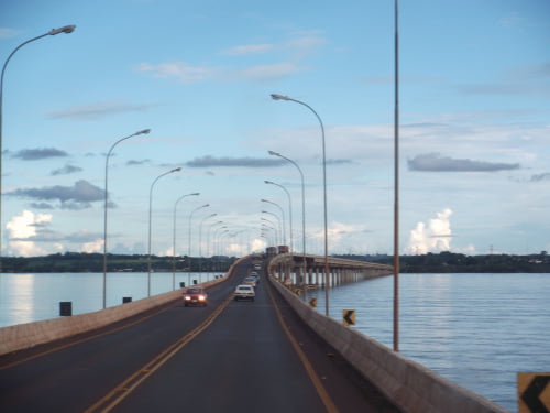 Ponte_sobre_o_Rio_Paraná menor