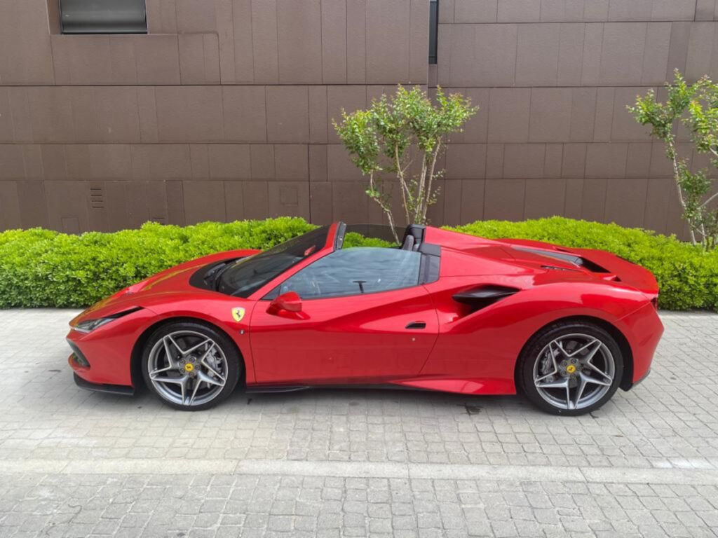 Rent Ferrari F8 Spider