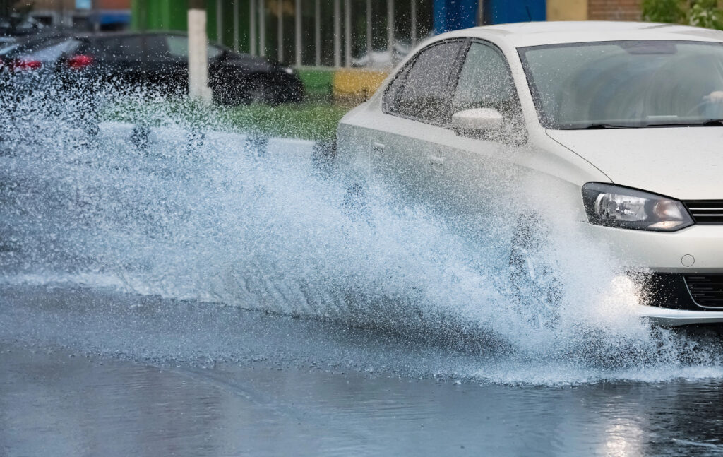 dirigir em dias de chuva